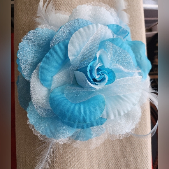 Vintage Flower Pin Light Blue Rose - Picture 8 of 12